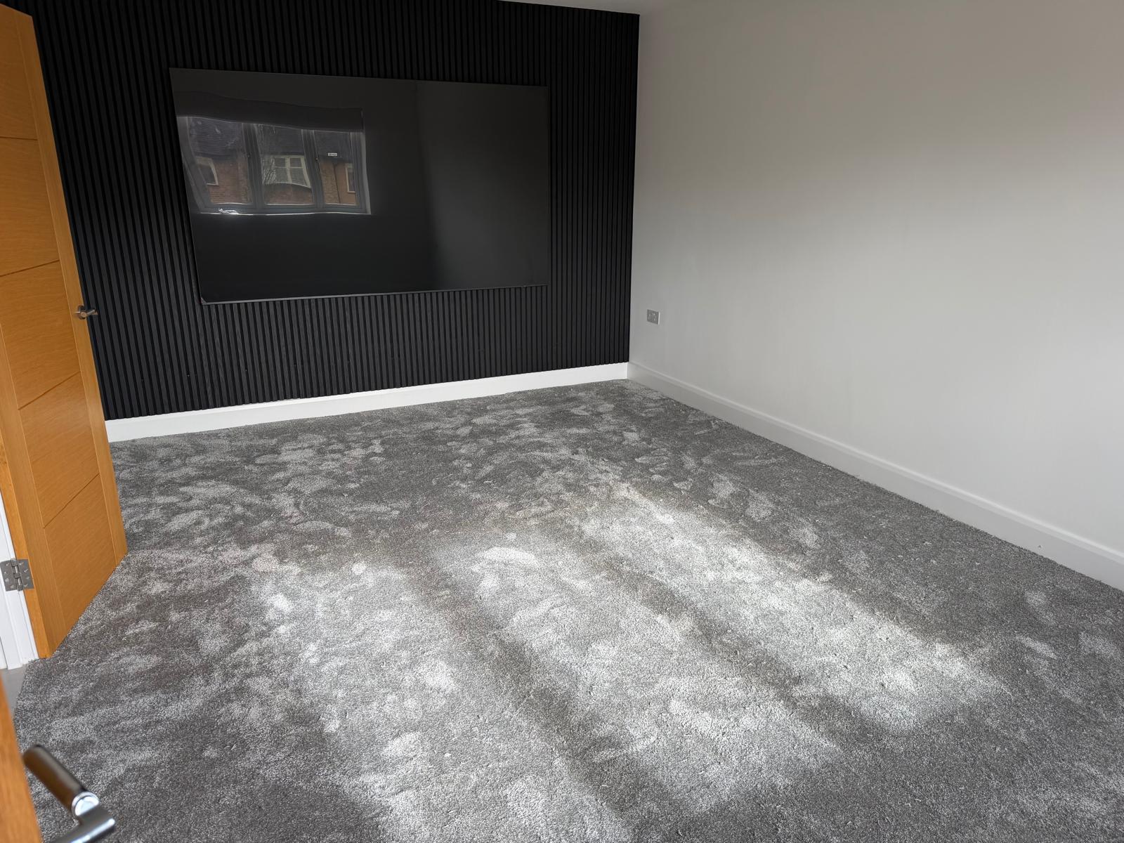 Lounge fitted with Arezzo Silver in eEN2